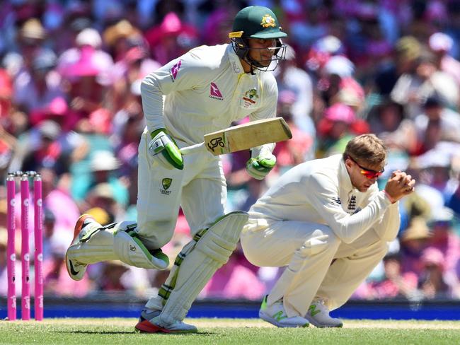 Australia's Usman Khawaja (L) in action during the 2017-18 Ashes series. Picture: AFP PHOTO