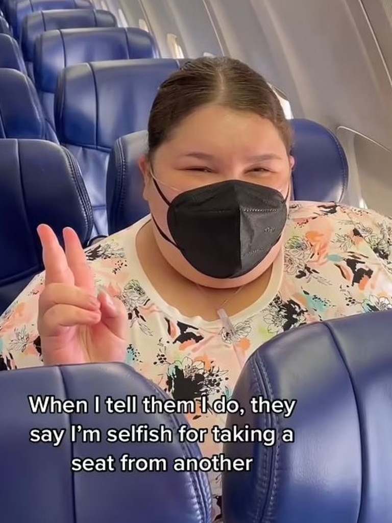 Traveller Jae'lynn Chaney demands airlines give obese flyers free extra  plane seats