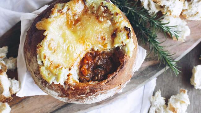 Shepherd's-pie-cob-loaf