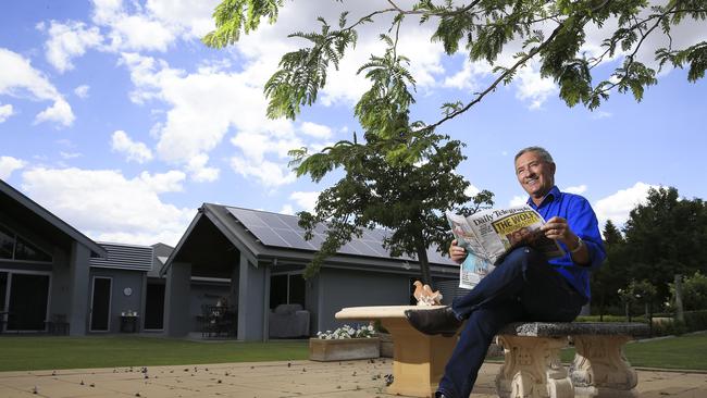 Retired journalist Ken Sutcliffe at his home in Mudgee. Picture: Dylan Robinson