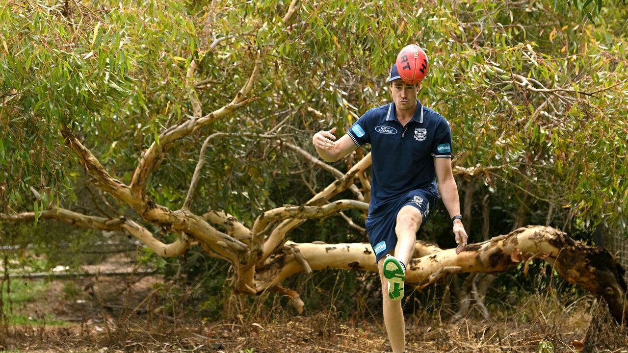 Cudgee, AUSTRALIA - FEBRUARY 06: Jeremy Cameron of the Cats plays football with students during the Geelong Cats AFL Community Camp at Cudgee Primary School on February 06, 2023 in Cudgee, Australia. (Photo by Morgan Hancock/Getty Images)