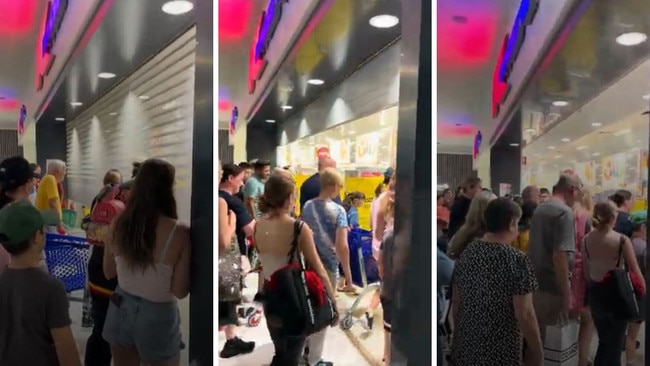 Huge crowds at Westfield Chermside for Boxing Day sales.