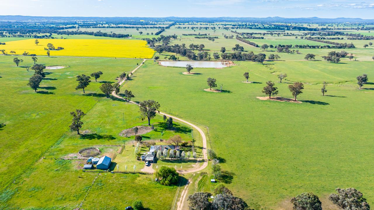 Riverina family lists renowned farm and homestead for sale