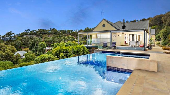 No. 10 Danina Court, Rosebud, sold for $3.492m.