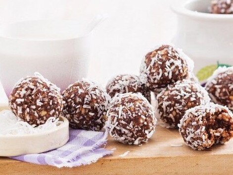 Chia, almond and cacao balls.