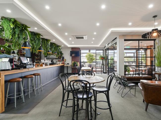 The Telegraph Hotel at 2-4 Pakington St, Geelong West, is on the market.
