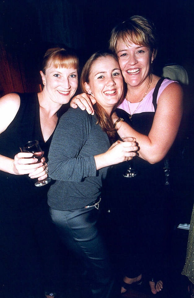 Jodie Bennett, Karen Rudd and Fiona Montgomery at Rose and Crown, 2000.