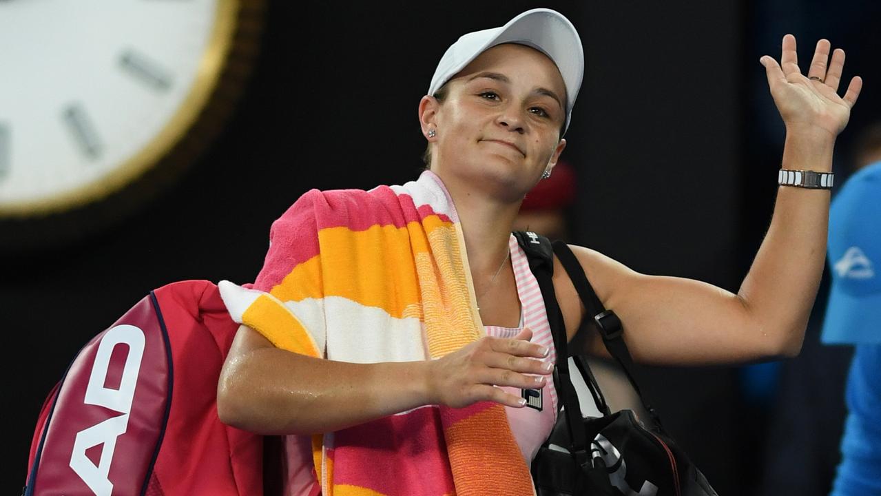Ash Barty leaves the court after her quarter-final loss. (AAP Image/Lukas Coch)