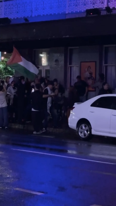 Pro-Palestine protesters crash Jewish event at The Wickham