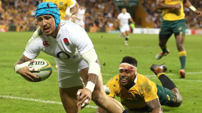 Jack Nowell of England dives over for their third try against the Australian Wallabies at Suncorp Stadium. Picture: Getty
