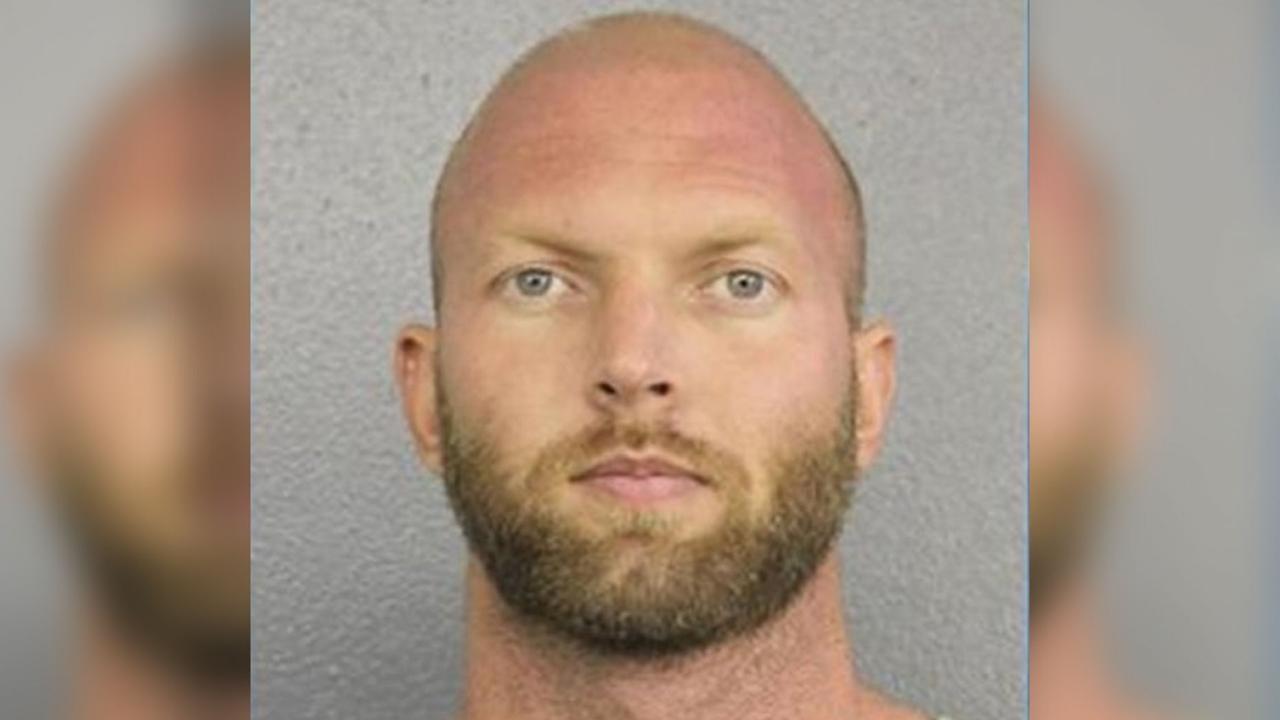 Florida Peeping Tom Beaten To Death By Naked Man He Saw Having Sex