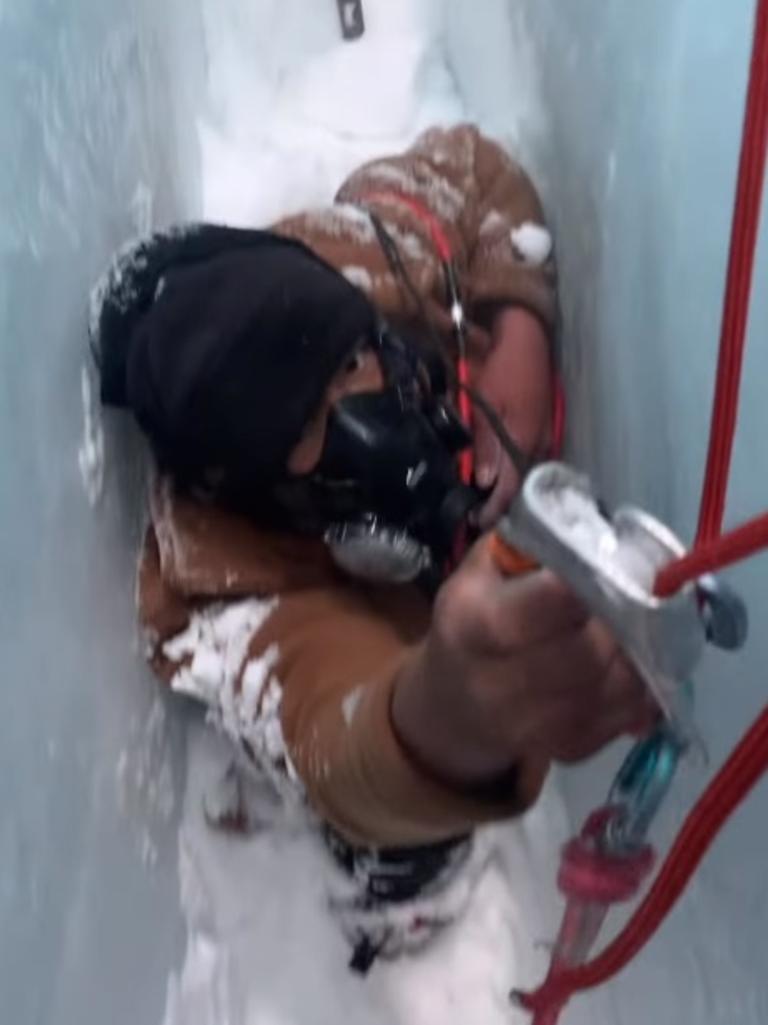 The climber became trapped between two walls of ice. Picture: Instagram/tashi8848.86