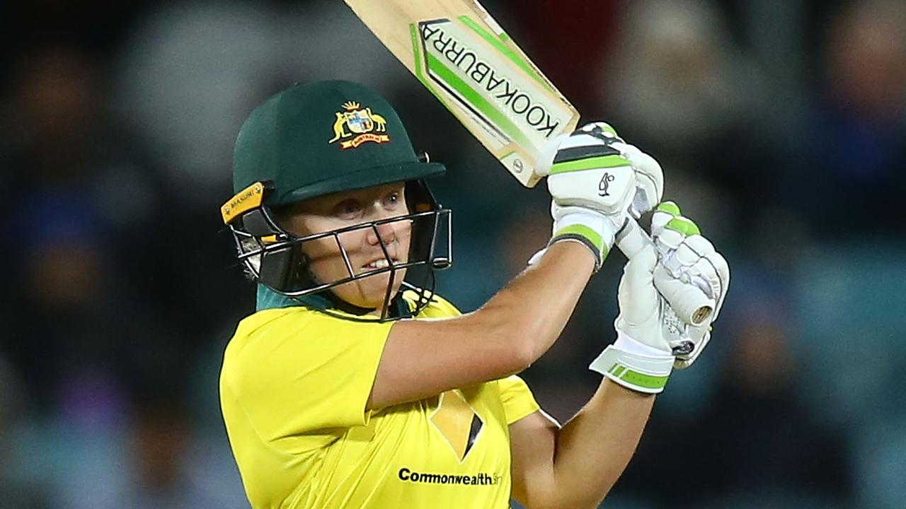 Alyssa Healy starred with the bat and gloves.