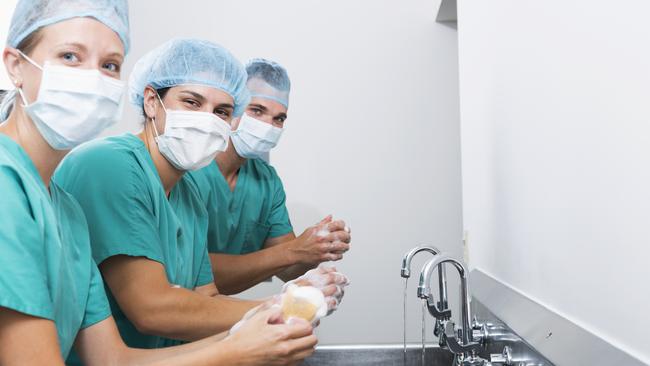 Female surgeons punished more than men for same mistakes: Harvard study ...