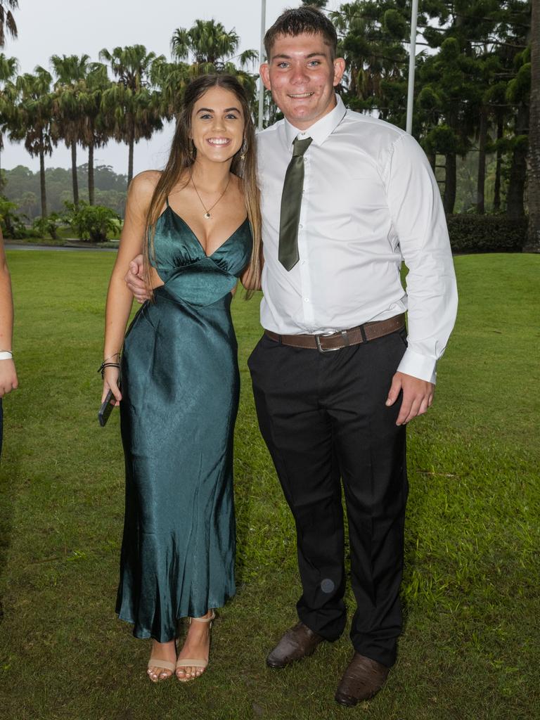 Haylee Southcott &amp; Travys Downton at the Toormina High Formal.