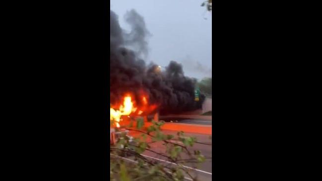 Large Tanker Fire Prompts Closure Of I 95 In Norwalk Au