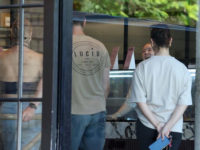 There were also queues at the shopfront but Bellamy was nowhere to be seen. Picture: Tertius Pickard/news.com.au