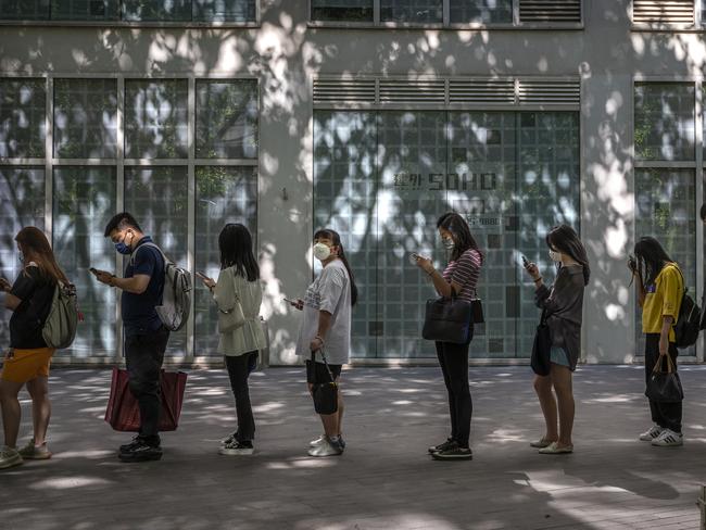 China is trying to contain a spike in coronavirus cases in Beijing after hundreds of people tested positive for the virus in recent weeks. Picture: Getty Images