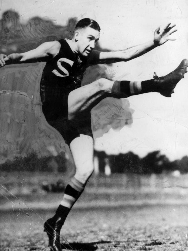 Ken Farmer kicked a whopping 1419 goals. Picture: Australian Rules A/CT