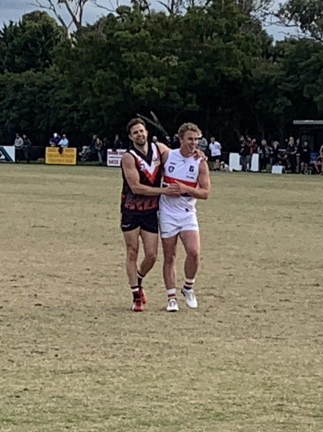 Brett Deledio and Mornington’s Lachlan Susovich.