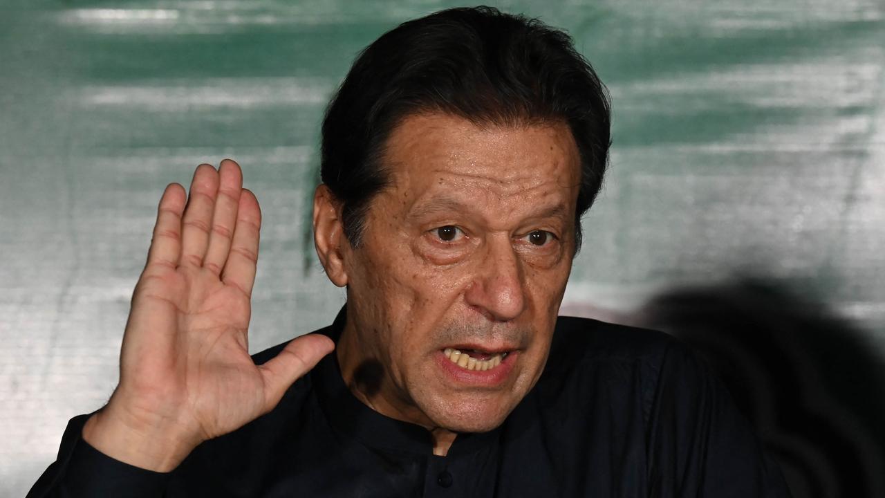 Imran Khan in pitch to lead Oxford University