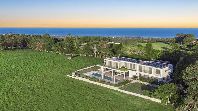 122 Coopers Shoot Rd sold for $12.7 million.