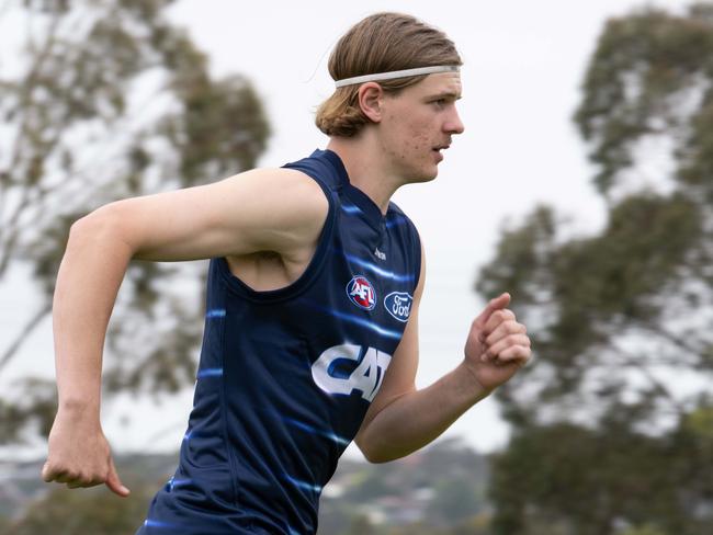 25-11-2024 Geelong Cats pre-season training at Deakin University Waurn Ponds. Joe Pike. Picture: Brad Fleet