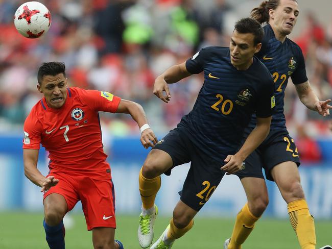 MOSCOW, RUSSIA - JUNE 25: Alexis Sanchez of Chile clashes with Trent Sainsbury (C) and Jackson Irvine of Australia during the FIFA Confederations Cup Russia 2017 Group B match between Chile and Australia at Spartak Stadium on June 25, 2017 in Moscow, Russia.  (Photo by Francois Nel/Getty Images)