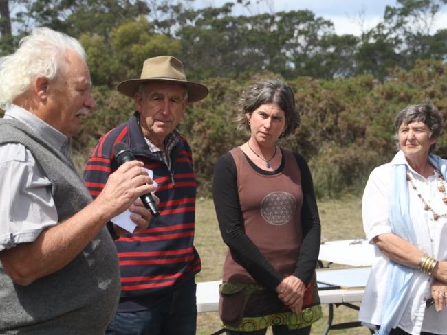 Jane and Tom Teniswood are handing back half of their 220ha property at Little Swanport to the Aboriginal Land Council of Tasmania.