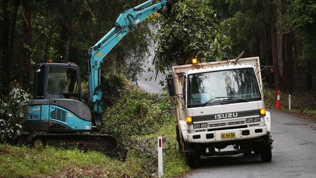 Scrub clearing started early Friday morning in Kendall. Picture: Peter Lorimer.