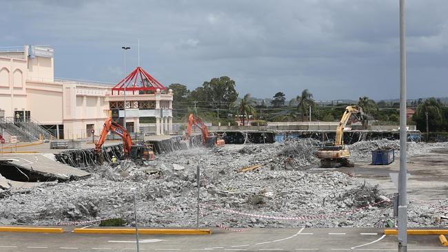 A few pictures of Pacific Fair before the redevelopment : r