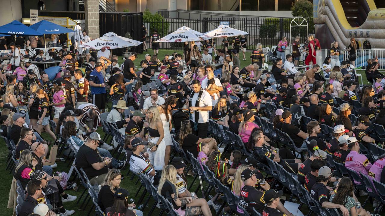 Fans packed the Penrith Panthers Rugby Leagues Club to watch the grand final. Picture:NewsWire / Monique Harmer