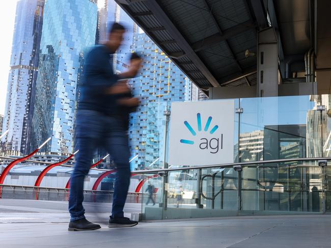 MELBOURNE, AUSTRALIA- NewsWire Photos MAY 03 2022, General View of the AGL Energy head office building and signage in MelbourneÃ&#149;s CBD Picture: NCA NewsWire /Brendan Beckett