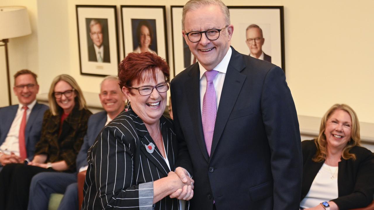 Labor set to replace former Senator