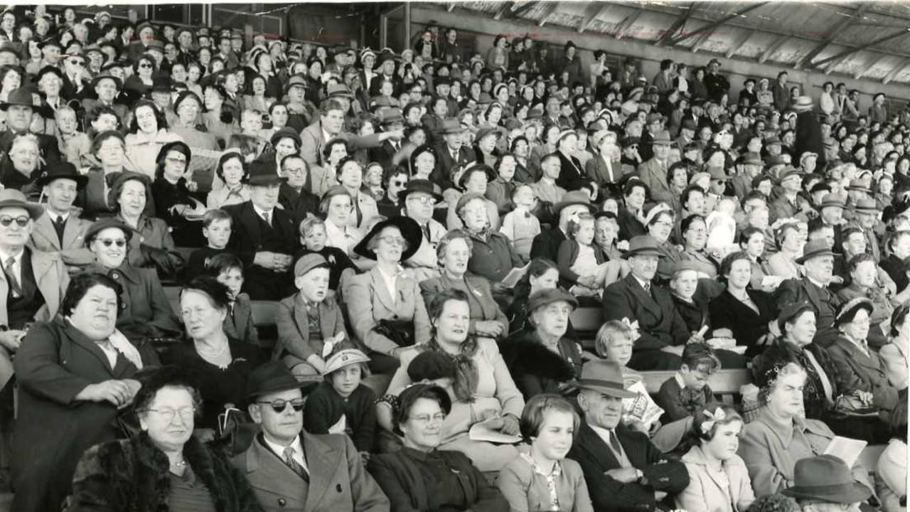 Royal Adelaide Show, 1953. Thirty thousands people gathered in the grandstands.