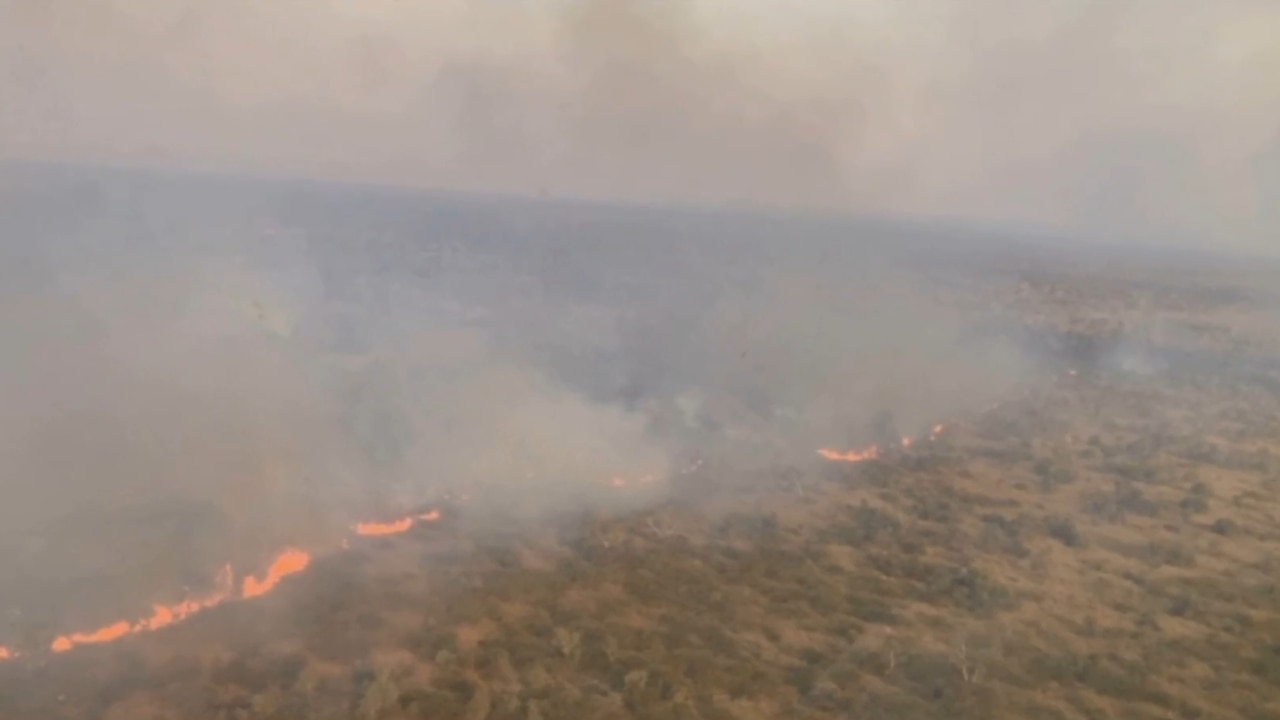 Authorities concerned as extreme fire conditions boost wildfire heading towards Tennant Creek