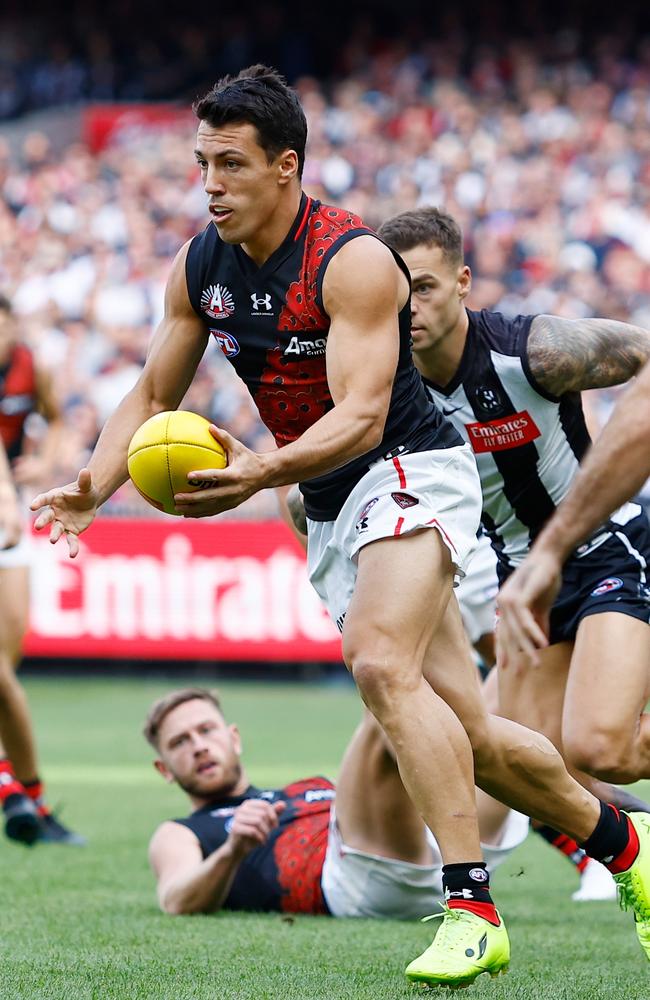 Dylan Shiel is making progress. Picture: Dylan Burns/AFL Photos