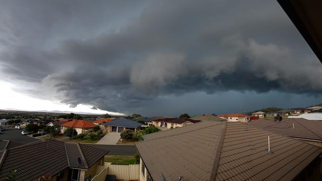 The severe thunderstorm approaching Tamworth. Picture: Chris Burton