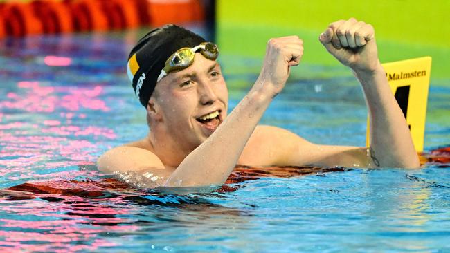 Daniel Wiffen of Ireland celebrates his victory at the end of the men's 800m Freestyle of the European Short Course Swimming Championships. Photo by Daniel MIHAILESCU / AFP.