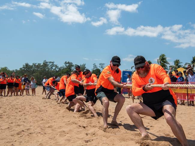 Tug of War at the Darwin Beer Can Regatta at Mindil Beach, 2024. Picture: Pema Tamang Pakhrin