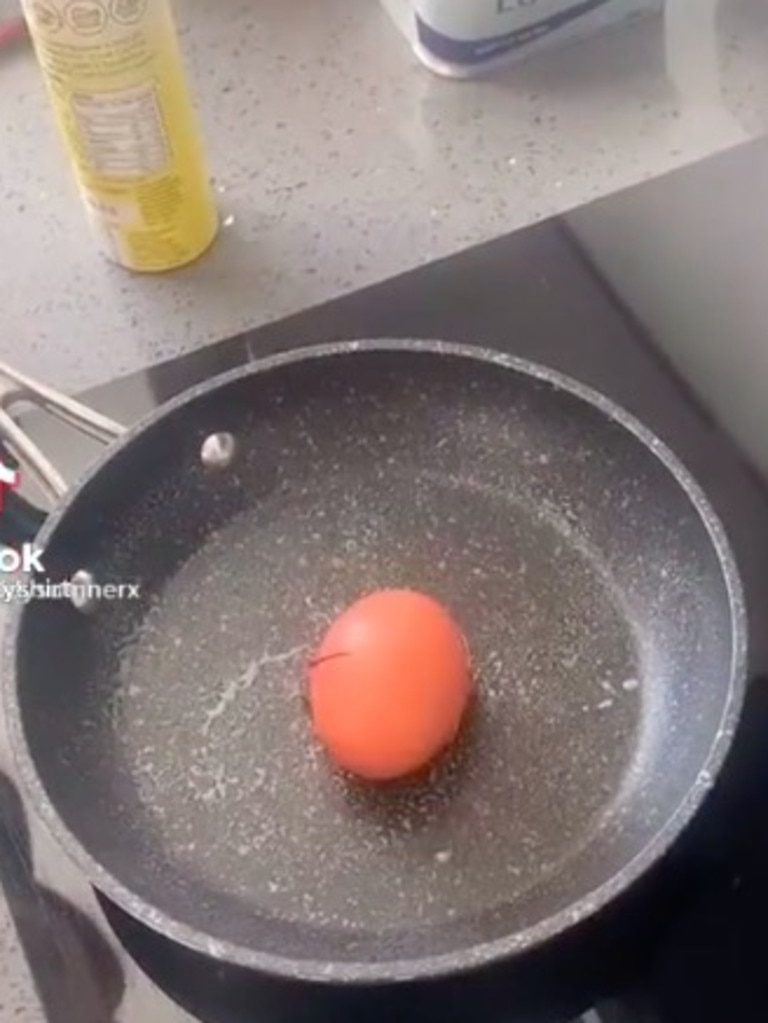 Viral TikTok Egg Cracking Hack Divides Opinion On Social Media | Daily ...