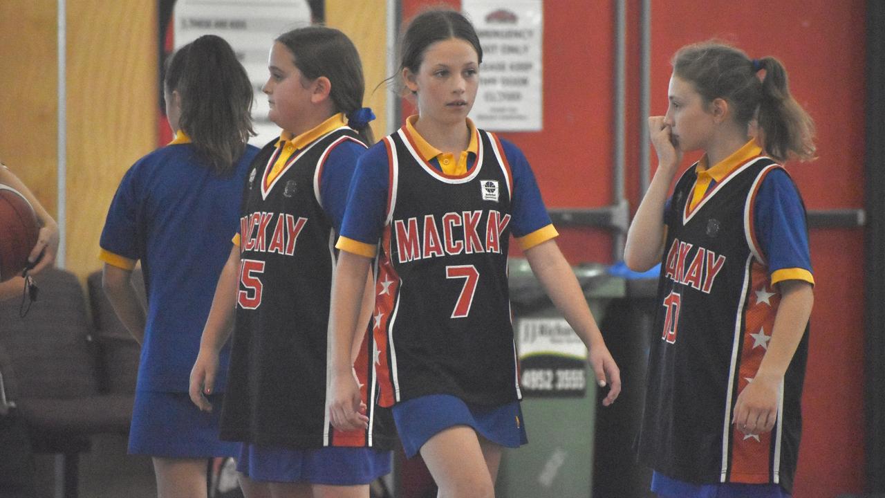 Mia Rovelli playing basketball at the Primary School Gala Day, August 9, 2021. Picture: Matthew Forrest