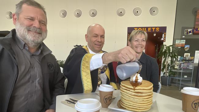 Mark Sandgren, Mayor Kris Hanna and Kris Sandgren at the Marion Cultural Centre.