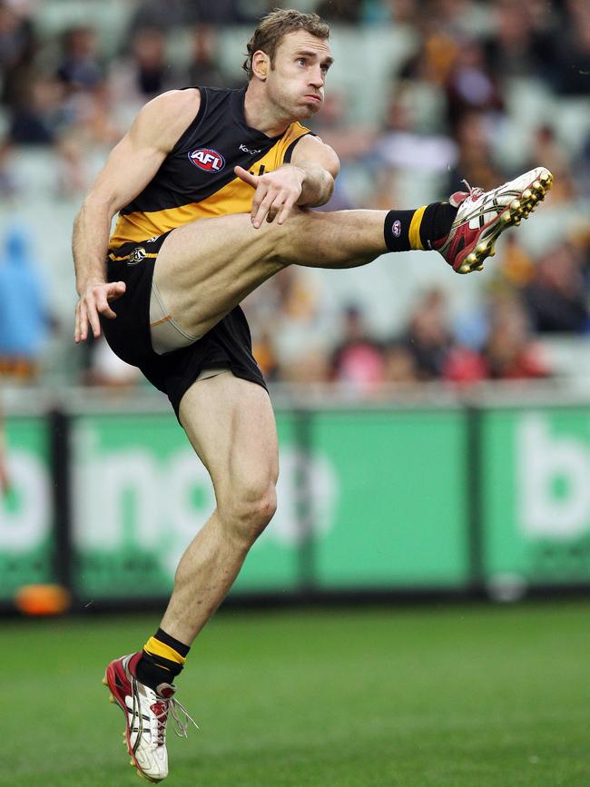 Shane Tuck in action against Hawthorn at the MCG.