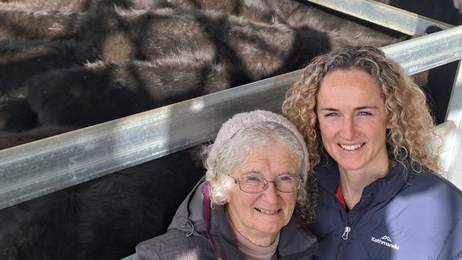 Maureen Fish and daughter Kirsten, Weatherby Downs at Mt Wallace, sold a run of 92 young steers to a top of $1180 for 35 calves at 305kg (386c/kg) at the Ballarat store sale.