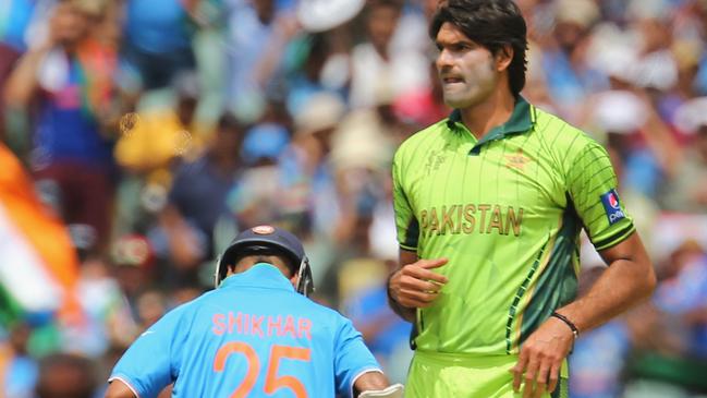 Pakistan’s Mohammad Irfan offers a whole new problem. Photo: Scott Barbour/Getty Images