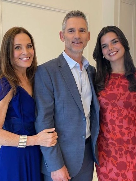 Sophia with her parents. Picture: Instagram/SophiaBanna