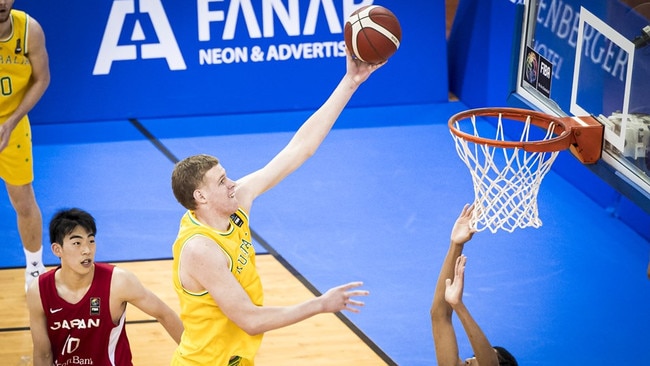 Rocco Zikarsky in action. Pic credit: Basketball Queensland.