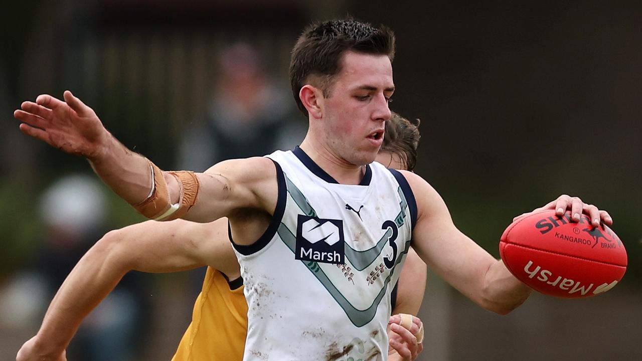 <!DOCTYPE html PUBLIC "-//W3C//DTD HTML 4.0 Transitional//EN" "http://www.w3.org/TR/REC-html40/loose.dtd"><html><body><p>Vic Country&acirc;&#128;&#153;s Xavier Lindsay joins Melbourne. (Photo by Will Russell/AFL Photos/via Getty Images)</p></body></html>