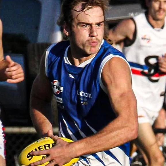 EFNL 2025: Josh Tovey on the burst for East Ringwood.